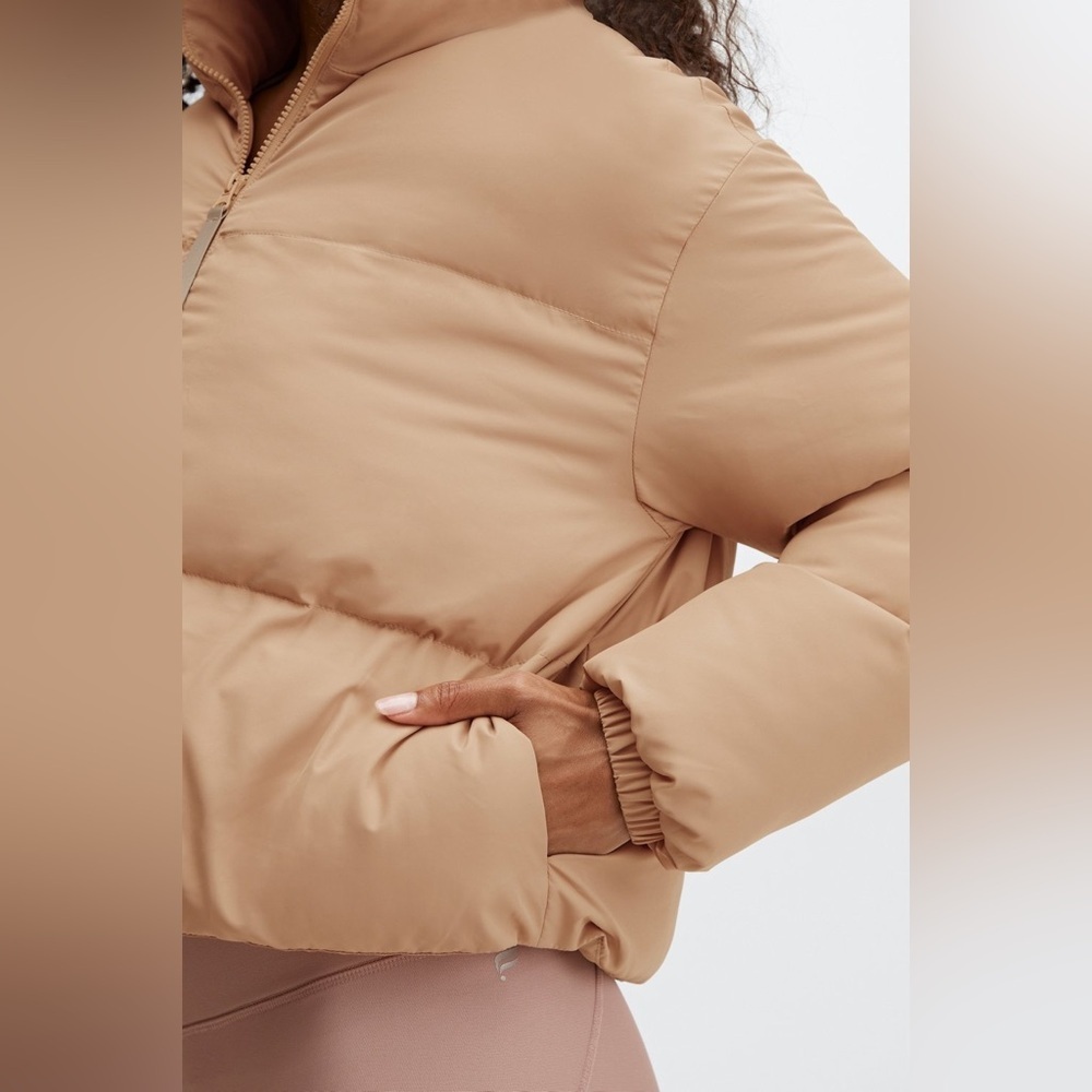 Fabletics Wander Cropped Puffer Jacket in Desert Size XL Coat Insulated - Picture 4 of 13